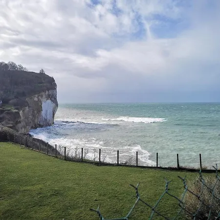 Vue L Echappee Normande * Saint-Pierre-en-Port