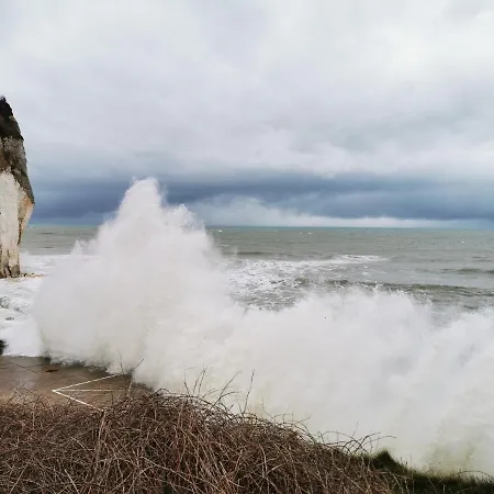 Vue L Echappee Normande Saint-Pierre-en-Port