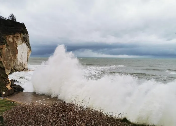 Vue L échappée Normande Saint-Pierre-en-Port